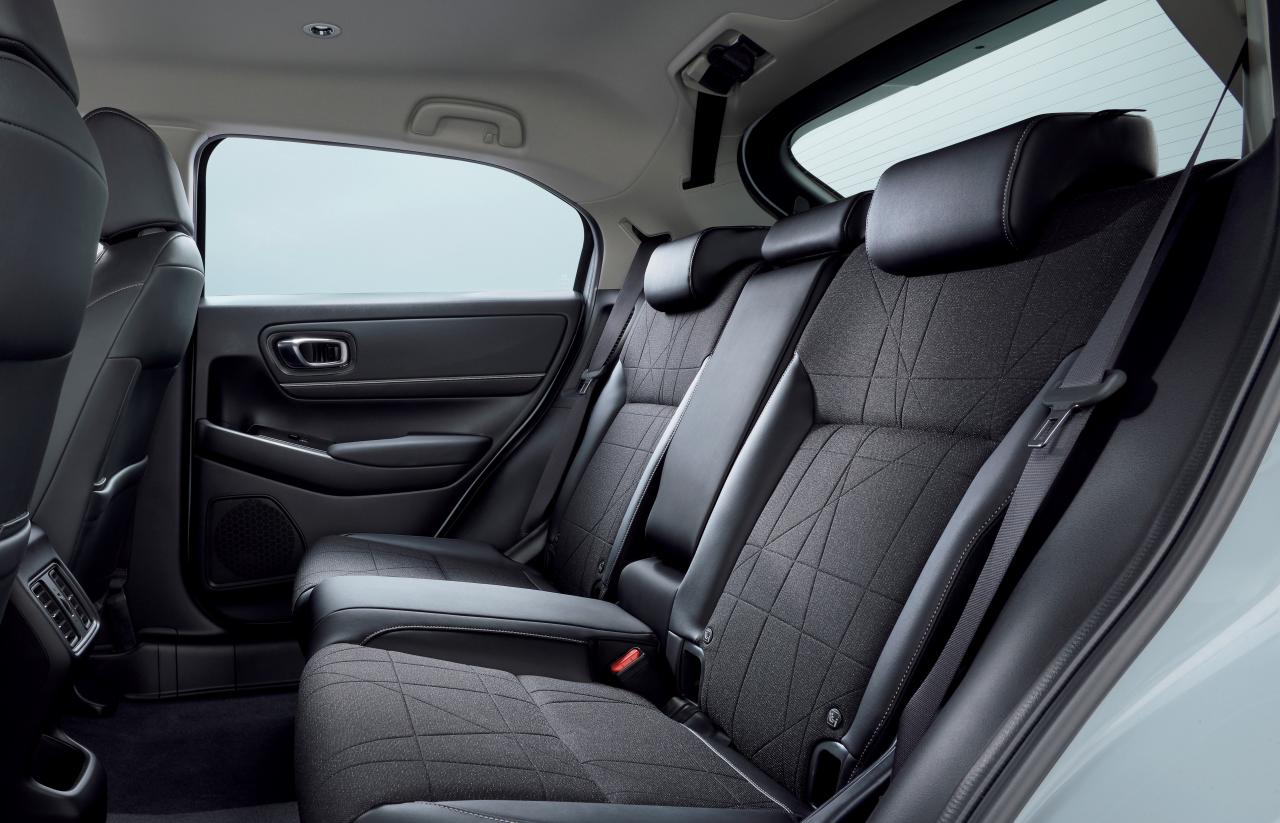 329174_Honda_HR-V_e_HEV_2021.jpg