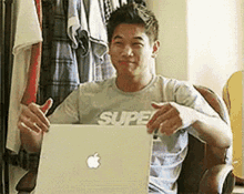 695691385_tenor(39).gif.6f743cdef09e4c87d4eff712e7002f7c.gif