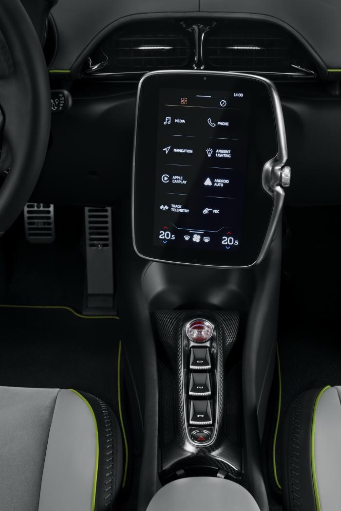 McLaren-Artura-43-PHEV-CarScoops.jpg