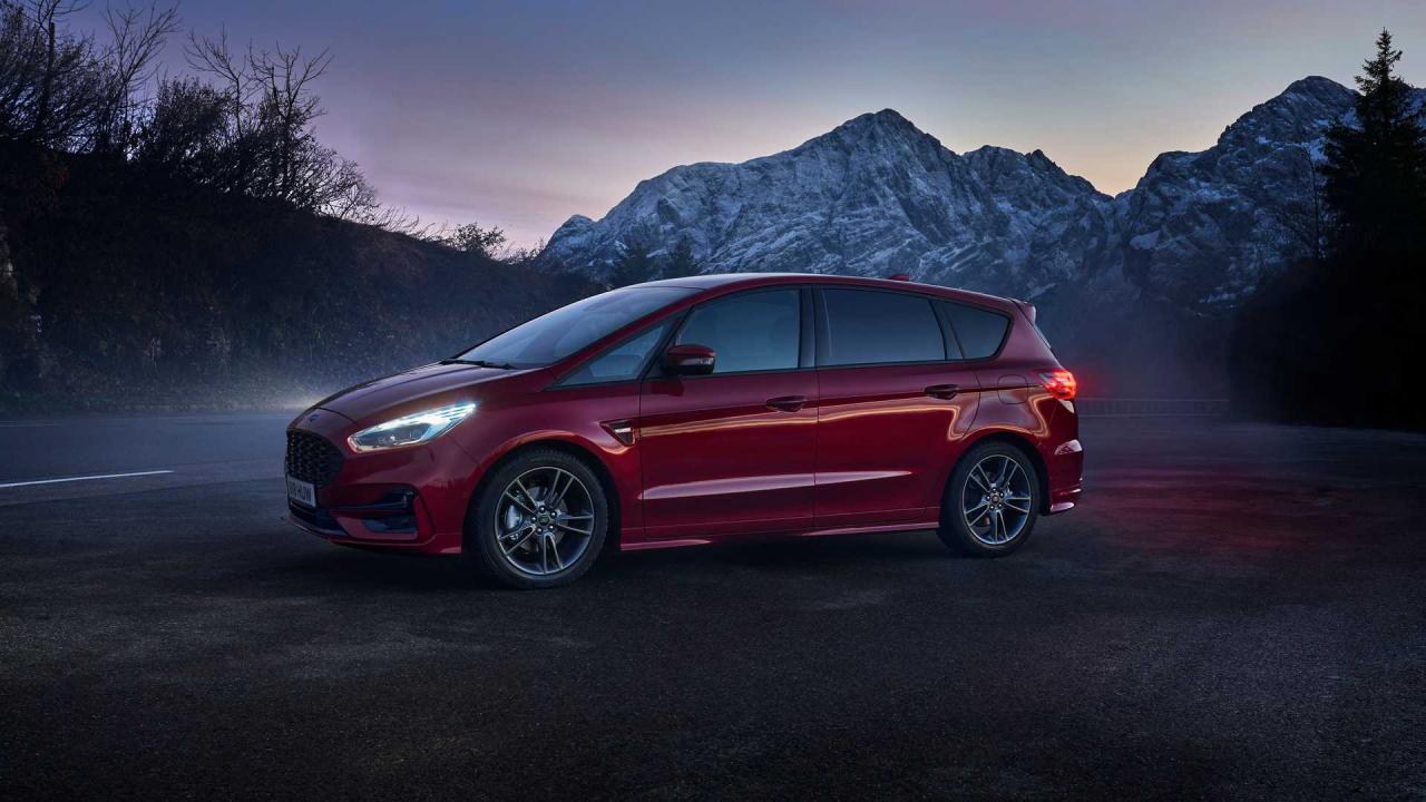 ford-s-max-hybrid.jpg