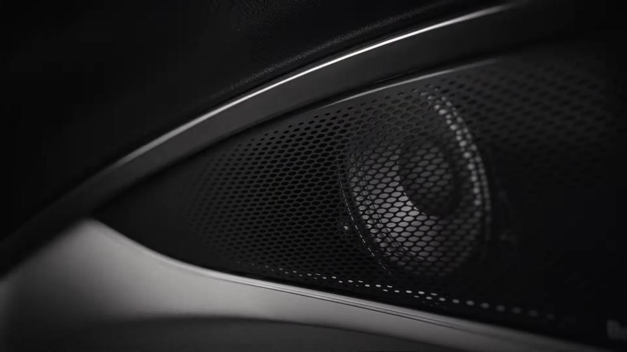 mclaren-reveals-shadowy-lines-of-things-to-come-once-artura-v6-hybrid-goes-live_9.jpg