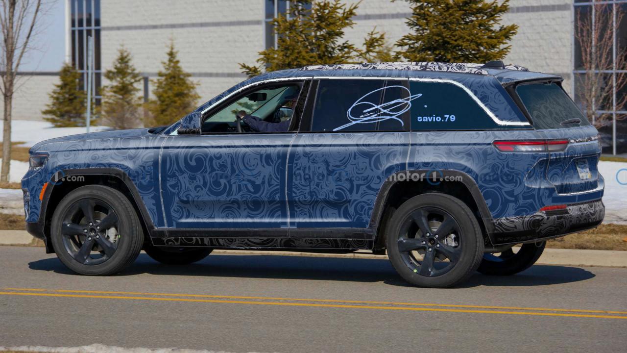 1068422167_2022-jeep-grand-cherokee-side-spy-photoF.thumb.jpg.7652f16cfa54fa8066f1af225bfff22c.jpg