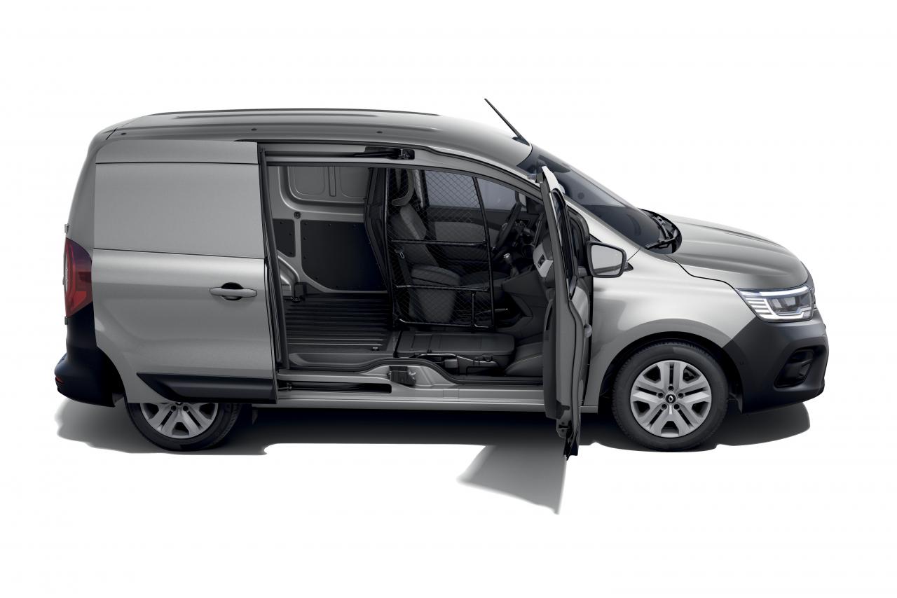 2021 - New Renault Kangoo Van in studio (2).jpg