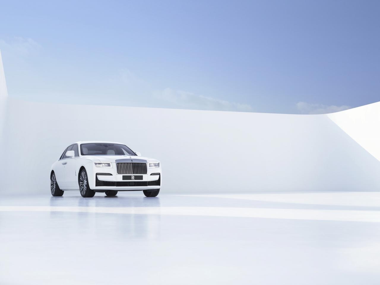 2021-Rolls-ROyce-Ghost-10.jpg