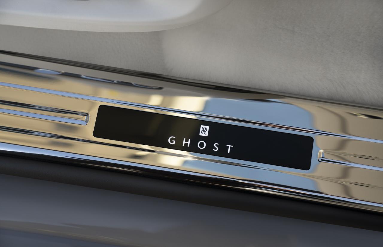 2021-Rolls-ROyce-Ghost-17.jpg