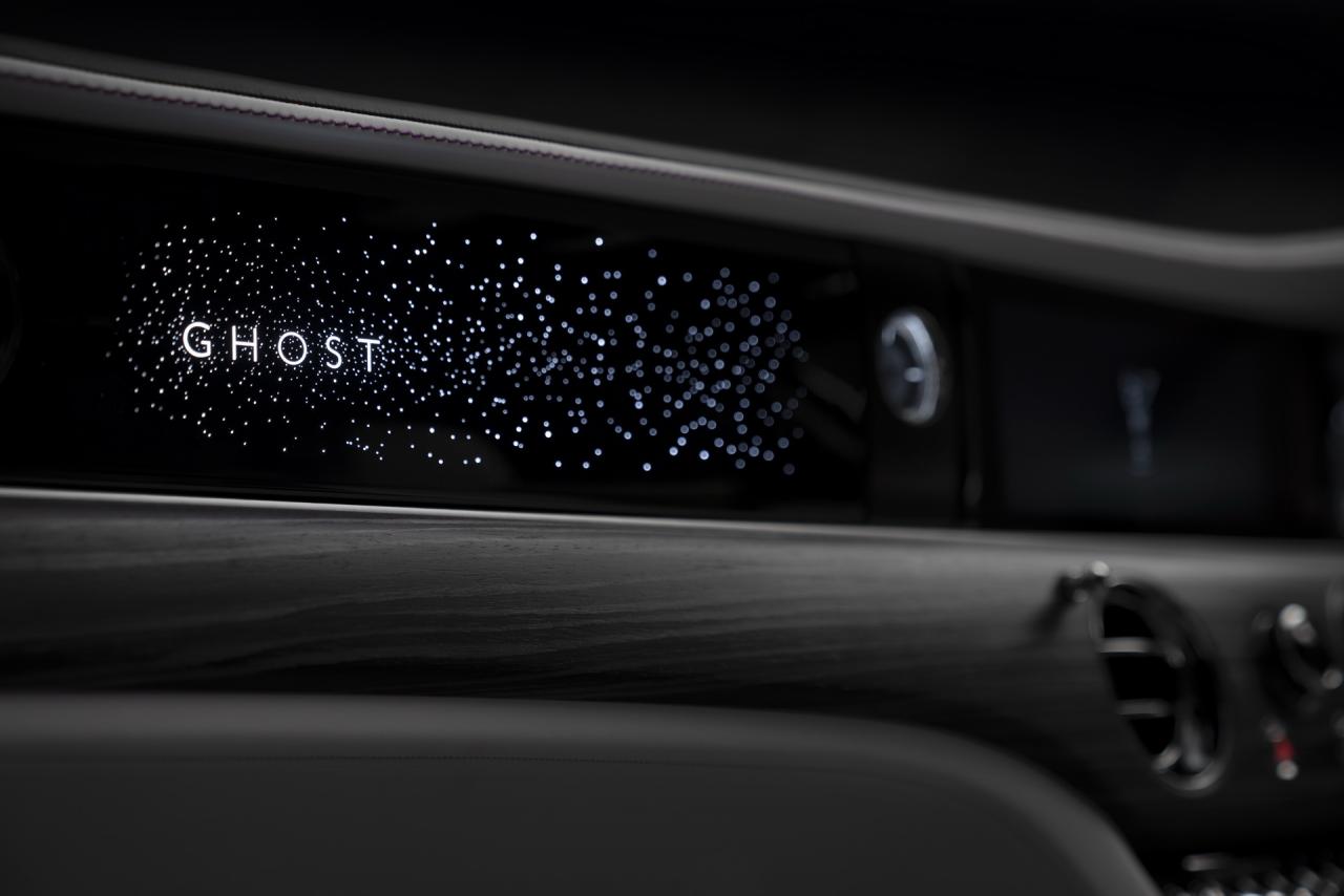 2021-Rolls-ROyce-Ghost-24.jpg
