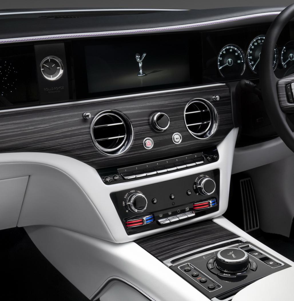 2021-Rolls-ROyce-Ghost-26.jpg