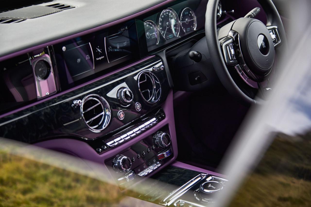 2021-Rolls-Royce-Ghost-UK-spec-6.jpg