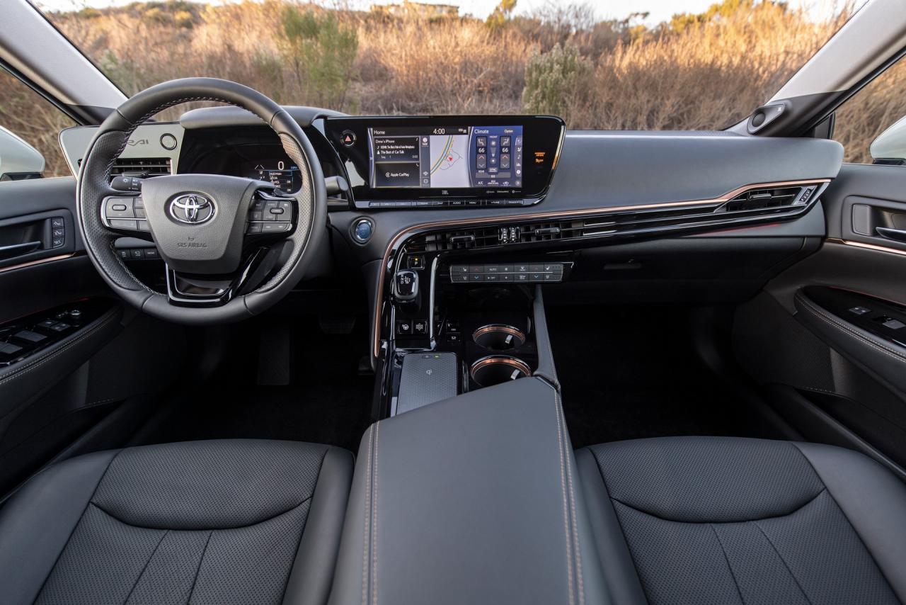 2021-Toyota-Mirai-22.jpg