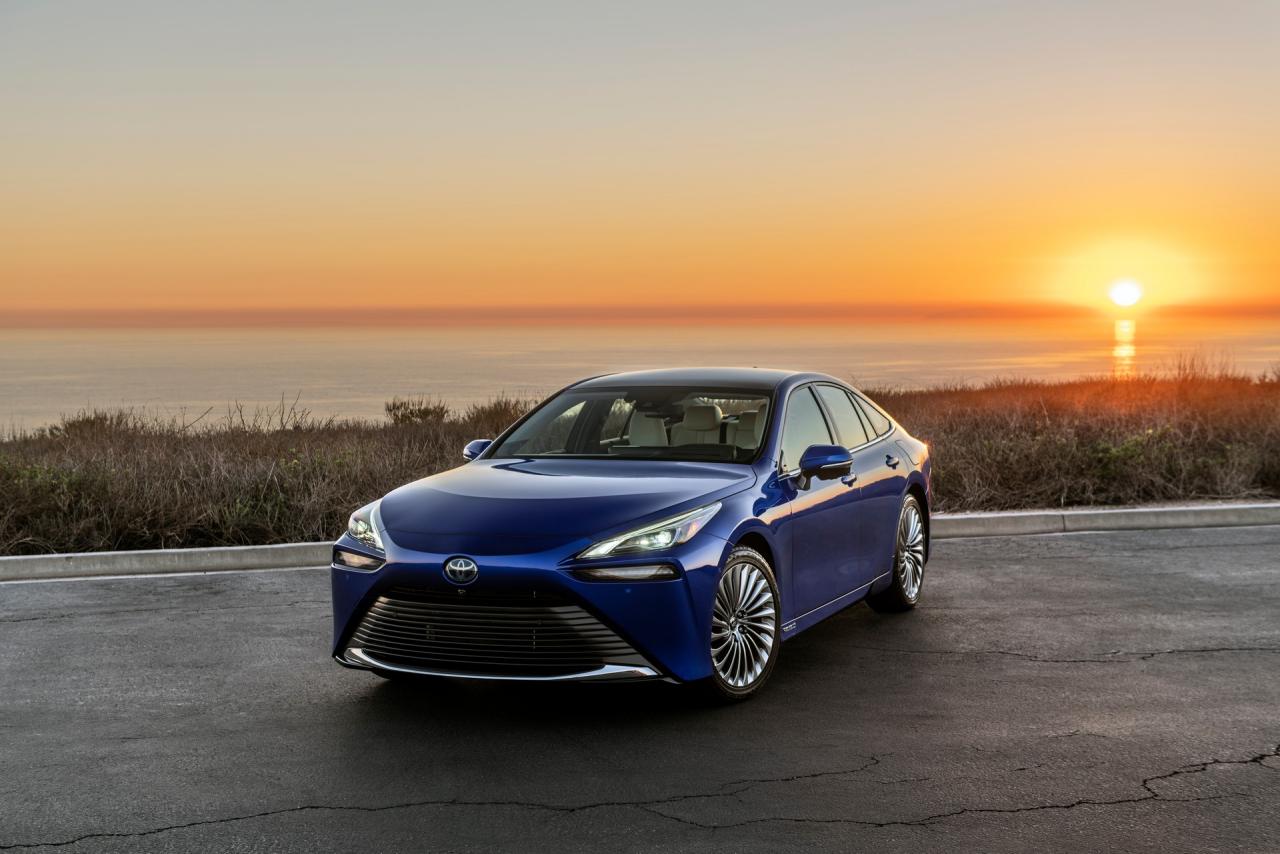 2021-Toyota-Mirai-6.jpg