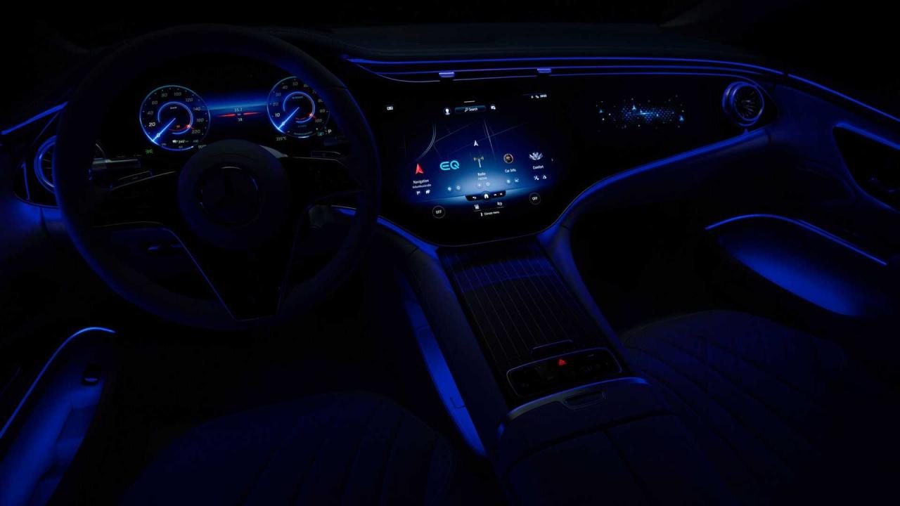 2021-mercedes-eqs-interior.jpg