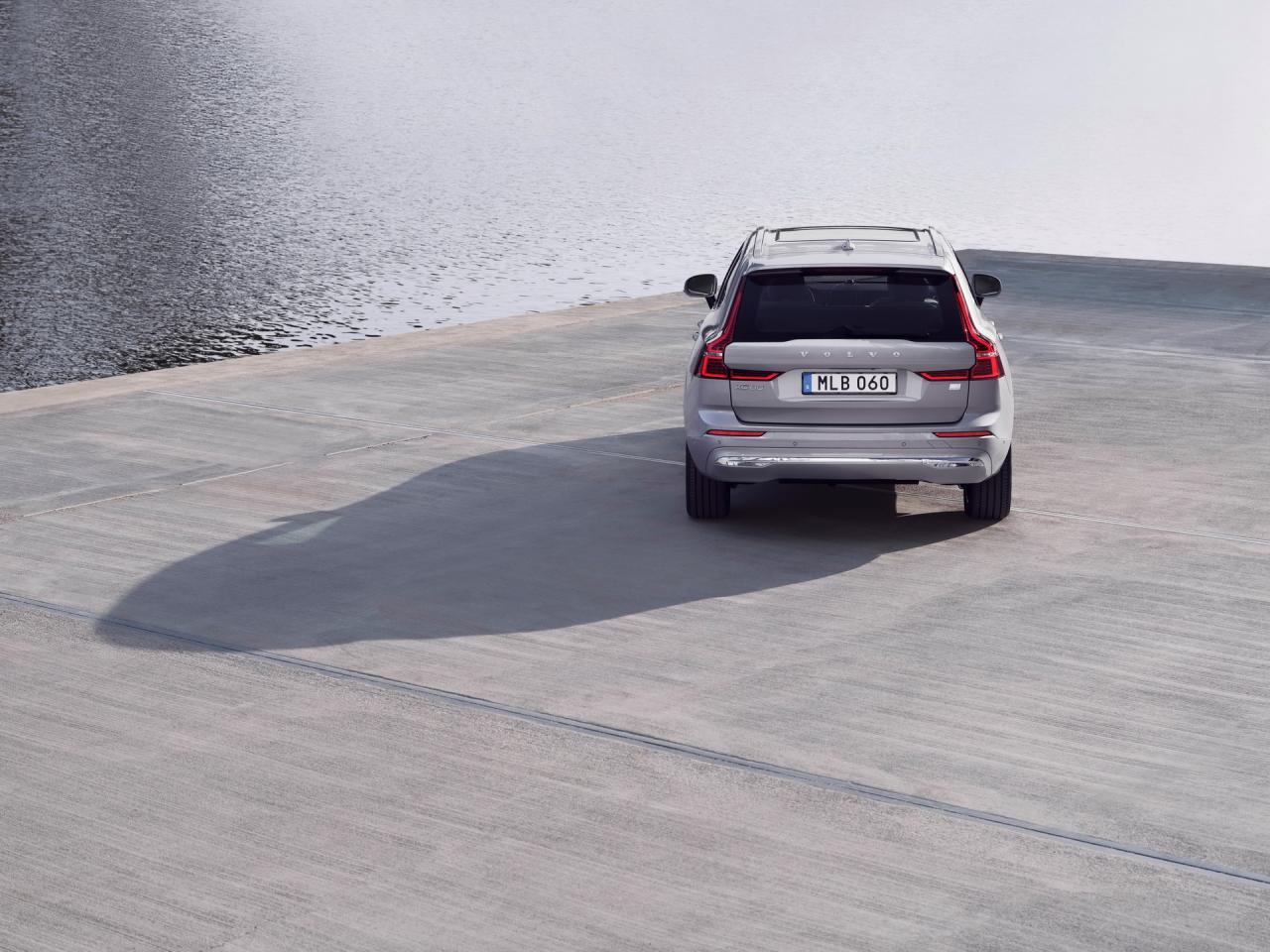 2021-volvo-xc60-europe-11.jpg