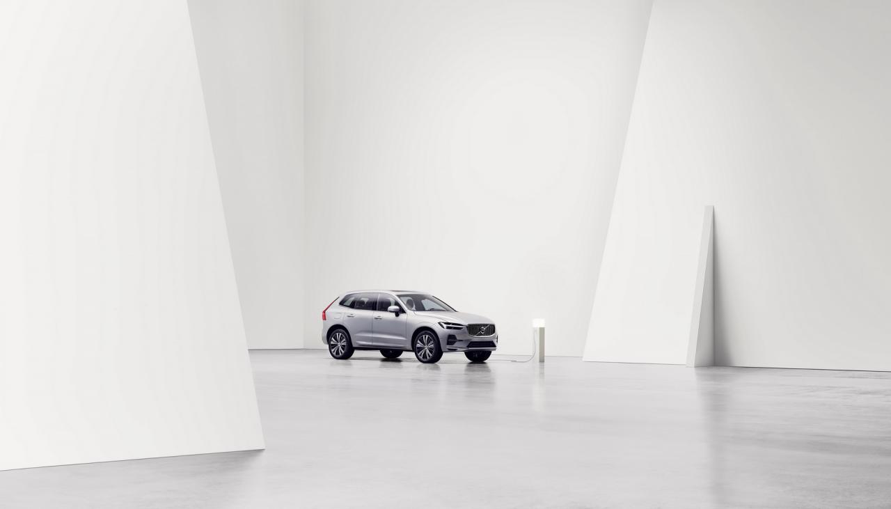 2021-volvo-xc60-europe-9.jpg