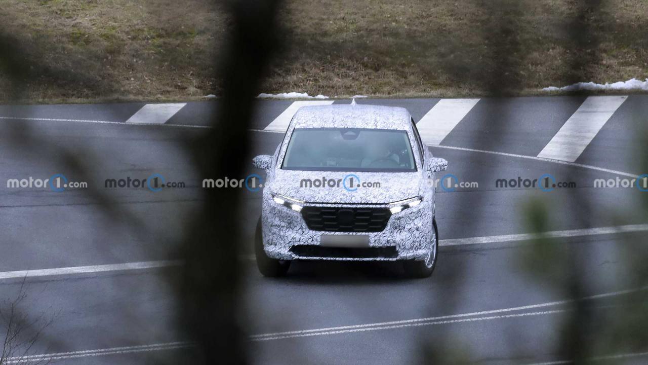 2023-honda-cr-v-spy-photo-front-angle.jpg