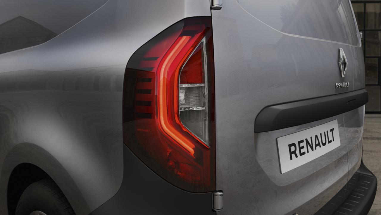 2021 - New Renault Kangoo Van on location (14).jpg