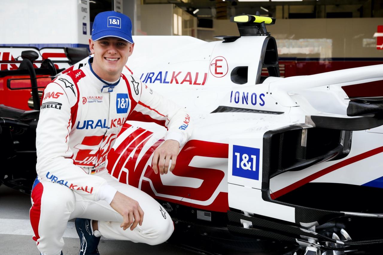 Ionos-diventa-il-partner-cloud-ufficiale-della-scuderia-Uralkali-Haas-F1-Team-Mick-Schumacher-Racing-Car-20210312-Bahrain.thumb.jpg.ef57c750ceffc59b30b39e4484507a33.jpg