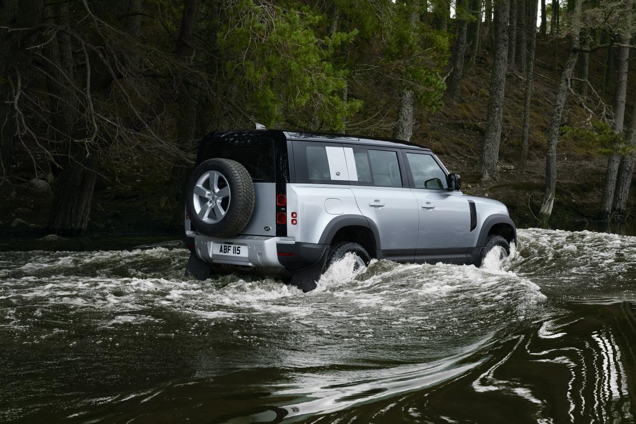 LR_DEF_110_20MY_Off-Road_100919_18.thumb.jpg.f3f68d16e9af210fc48463fcb3b89dba.jpg