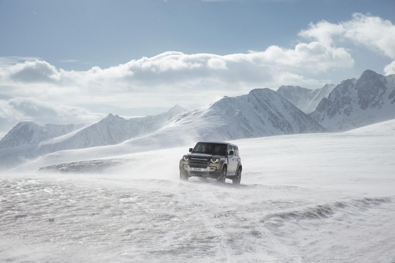 LR_DEF_110_20MY_Off-Road_100919_25.thumb.jpg.8345340f91784384f773f392d8291c9b.jpg