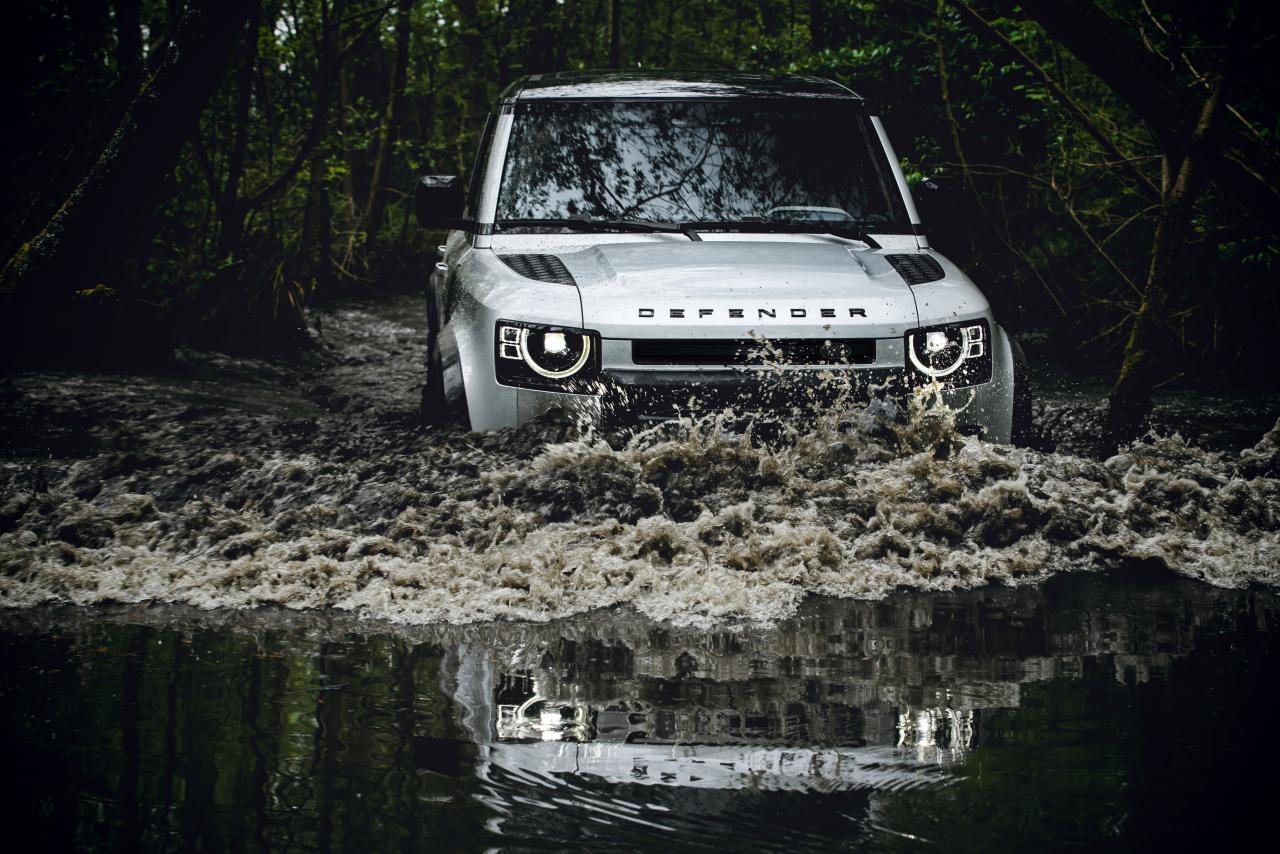 LR_DEF_110_20MY_Off-Road_100919_35.thumb.jpg.22d1395341ecea6a1380090649303edf.jpg