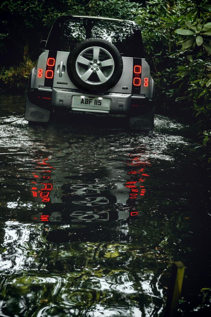 LR_DEF_110_20MY_Off-Road_100919_39.thumb.jpg.18401c492317c2e00e3c6a92a5b53a81.jpg