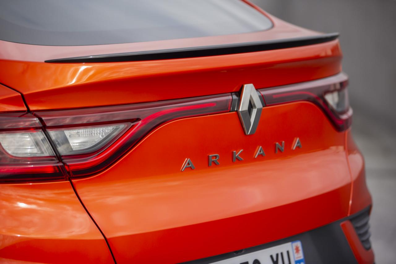 Renault-Arkana-85.jpg