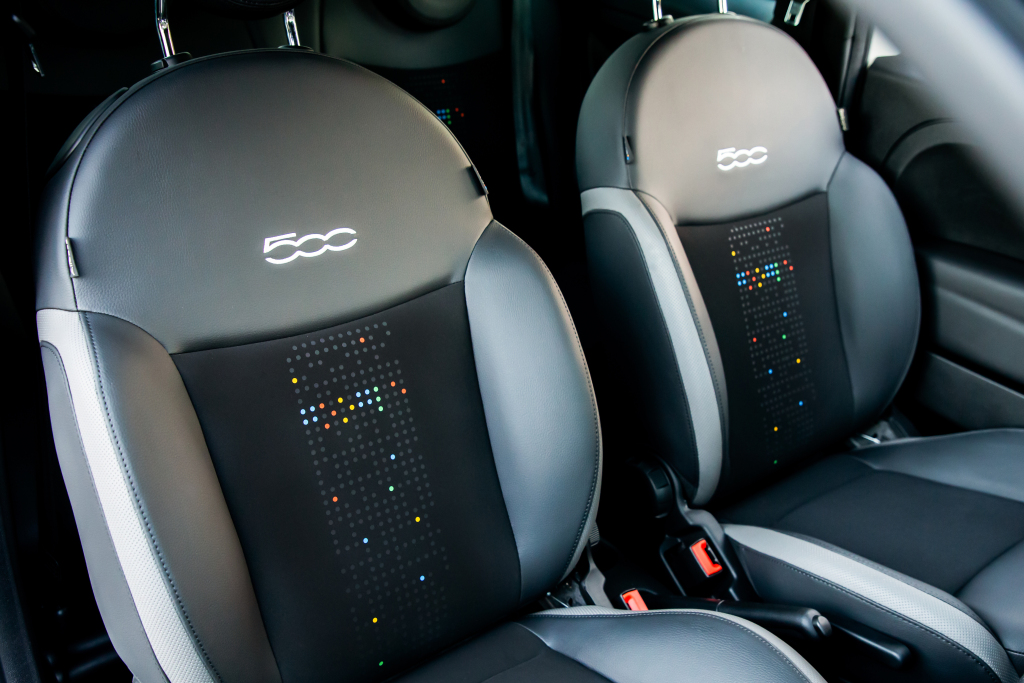 fiat_500_hey_google_hybrid_1.jpg.9f633d1f7837985a30b62302df35a07f.jpg