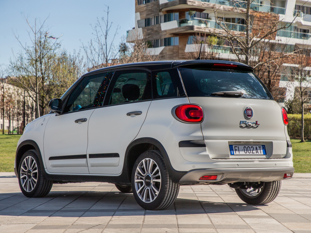 fiat_500l_hey_google_5_00cc000012010d80.jpg.7efa80b453c6a09e9a9f2e8cb8297d4b.jpg