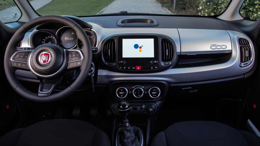fiat_500l_hey_google_7.jpg.9392e60d5024ad8d0ededa7a95081552.jpg