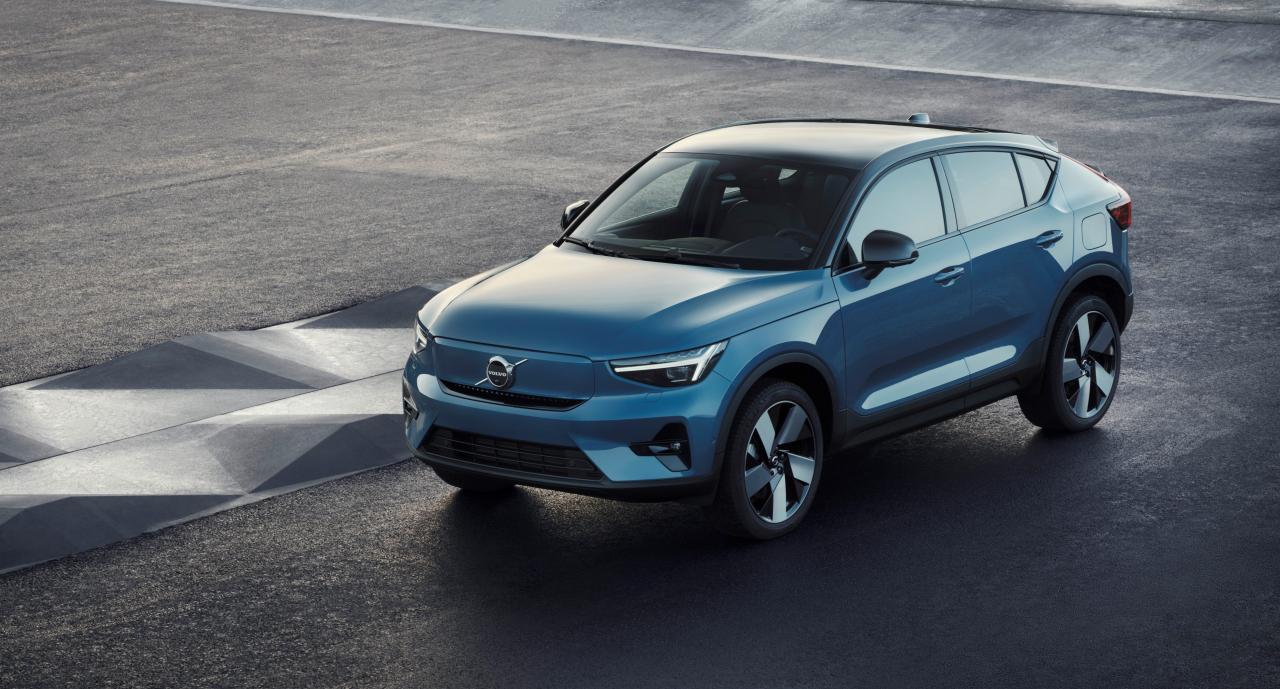 volvo-unveils-sleek-looking-c40-recharge-ev-with-420km-range-157036_1.jpg