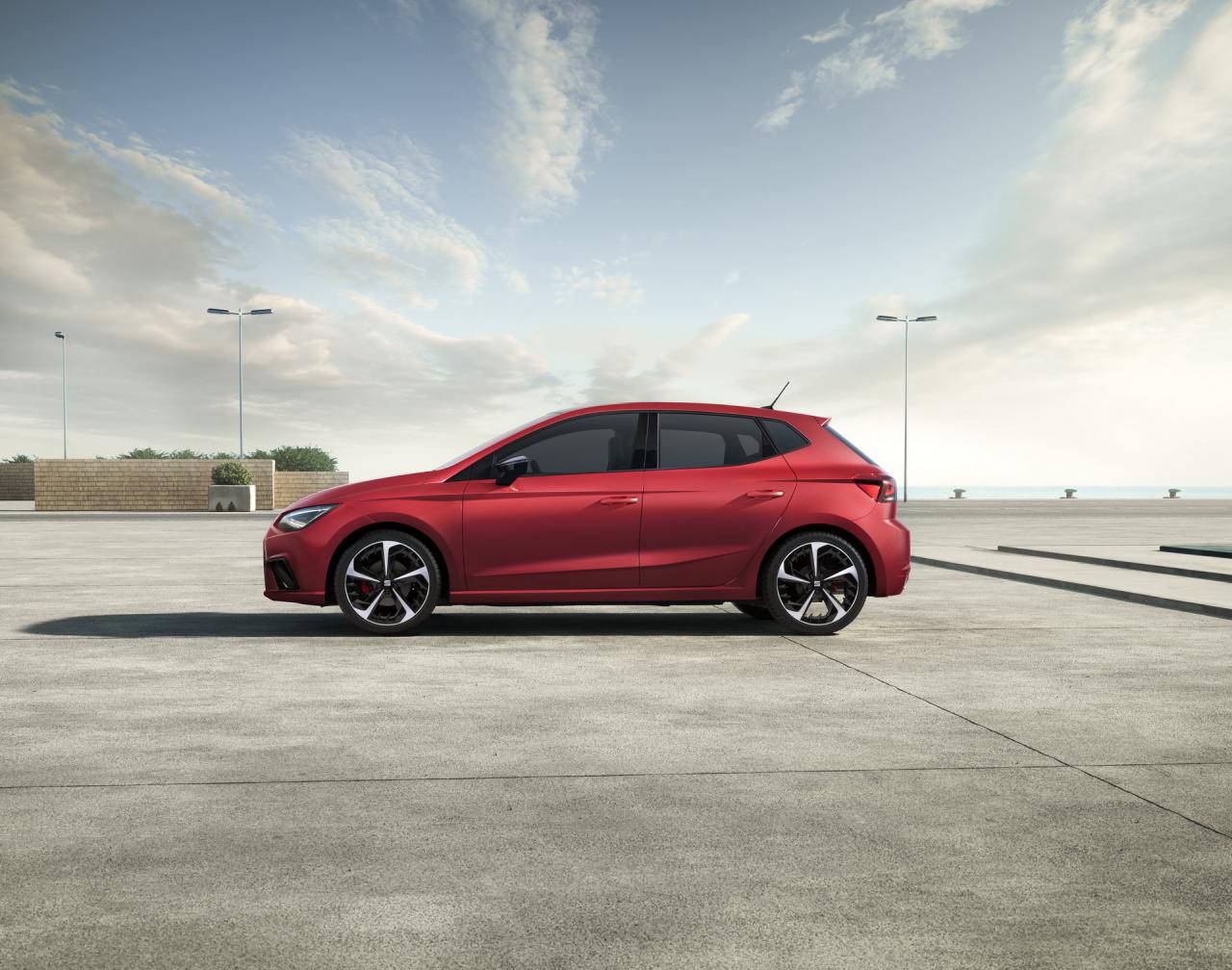 05-SEAT-Ibiza-FR-Desire-Red-H.jpg