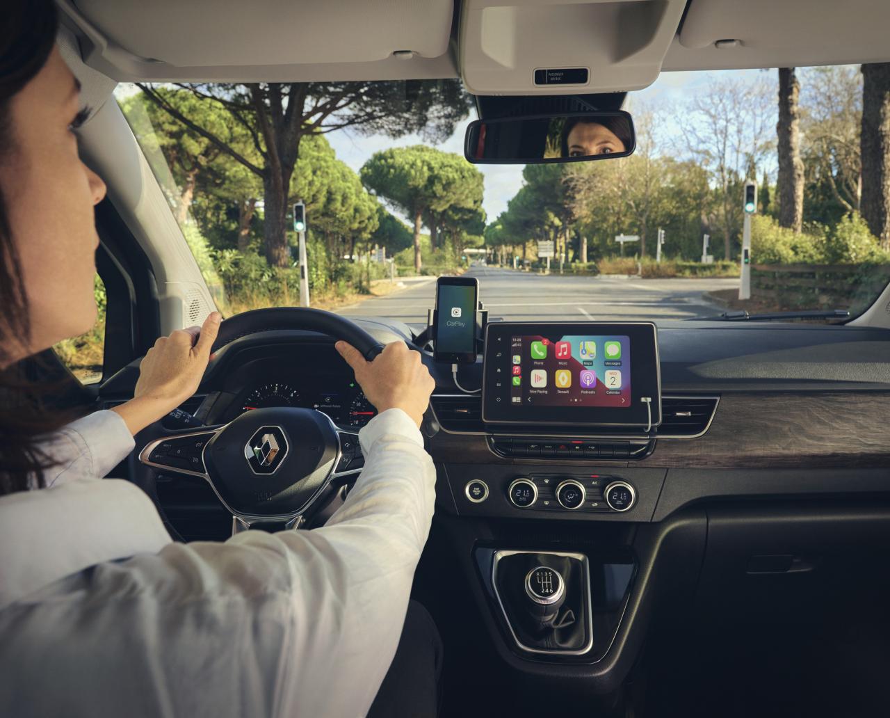2021 - New Renault Kangoo - On location (9).jpg