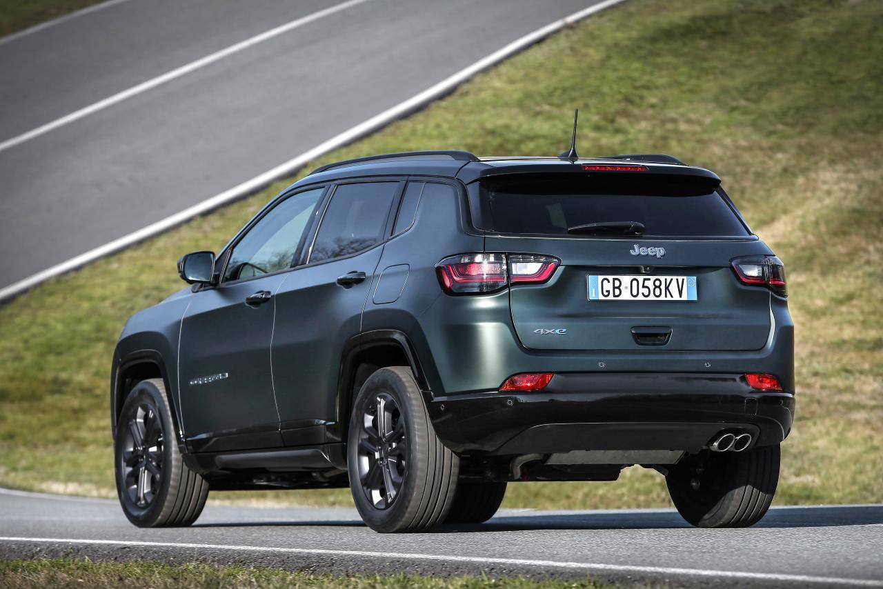 1537427628_2.NewJeepCompass80thAnniversary4xe.thumb.JPG.488a9e988caf53c1db7c78f3e0eb7d33.JPG