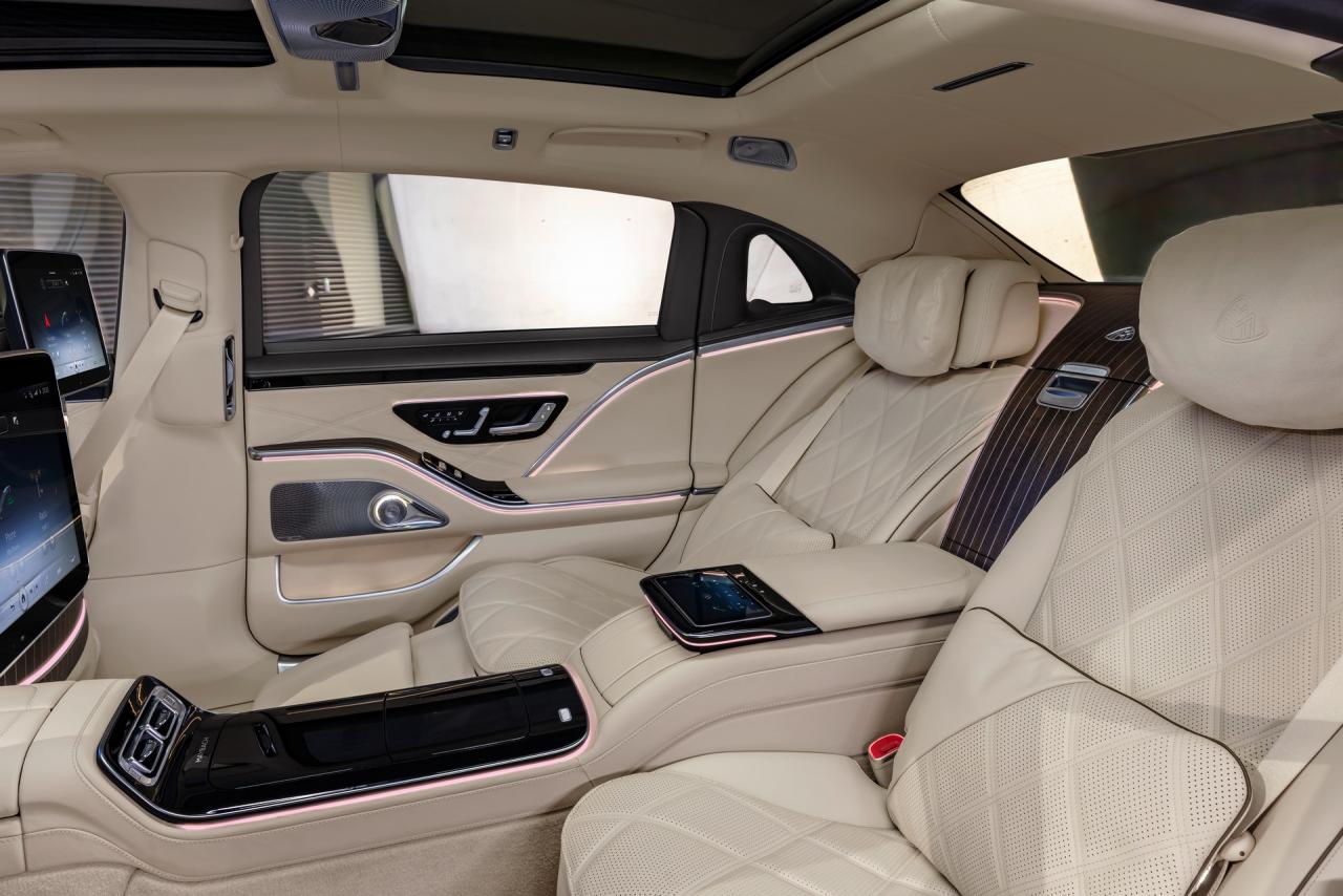 2021-Mercedes-Maybach-S-Class-2.jpg