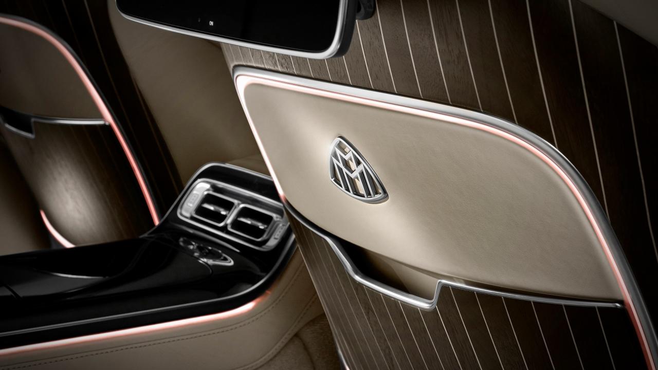 2021-Mercedes-Maybach-S-Class-24.jpg