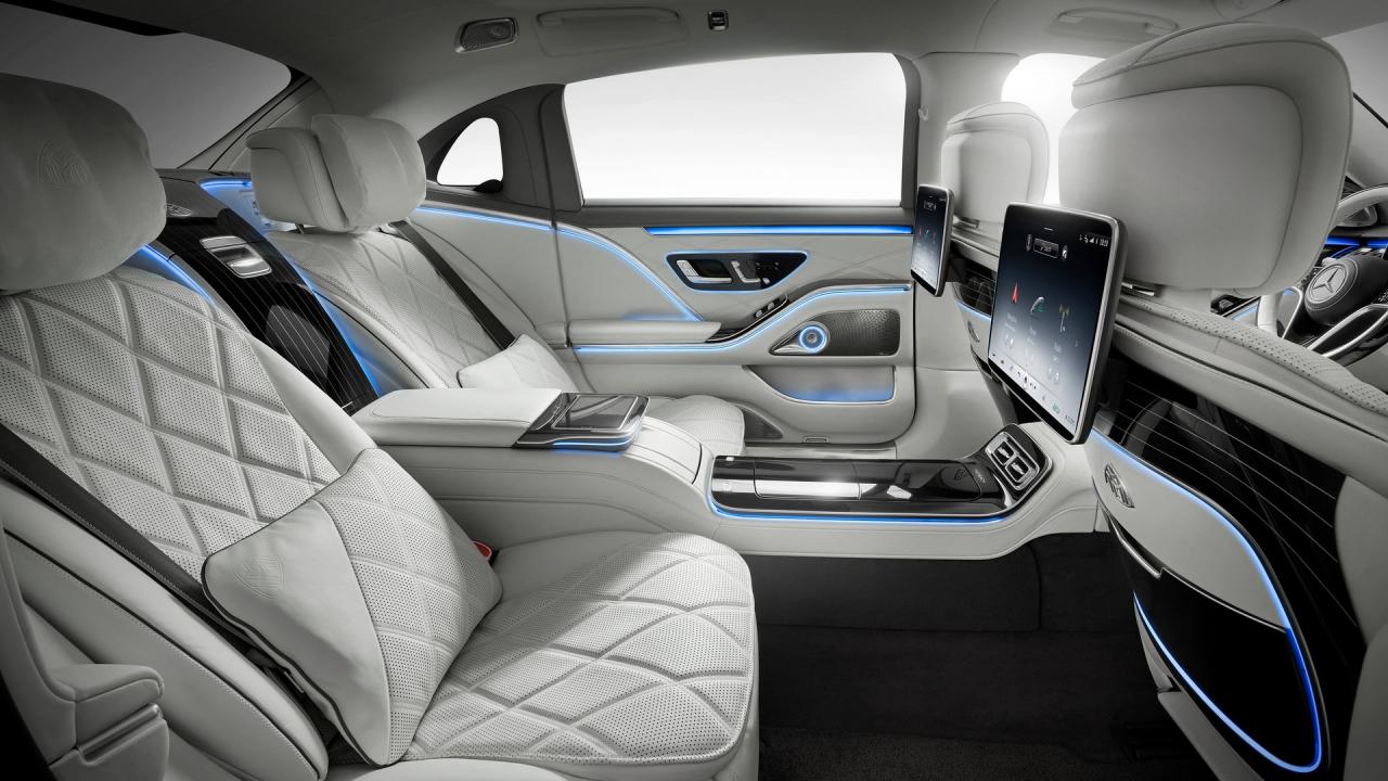 2021-Mercedes-Maybach-S-Class-28.jpg
