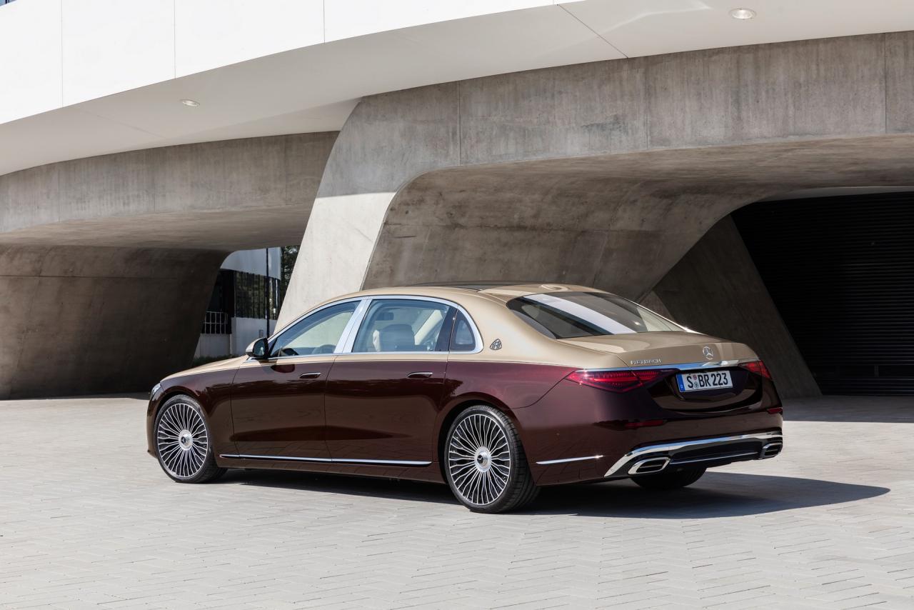 2021-Mercedes-Maybach-S-Class-7.jpg