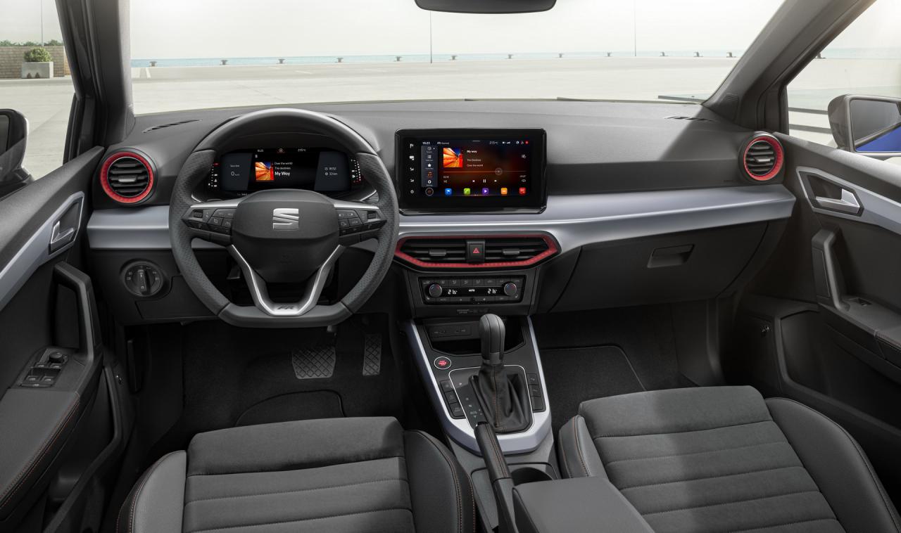 2021-SEAT-Arona-FR-Saphire-Blue-3.jpg