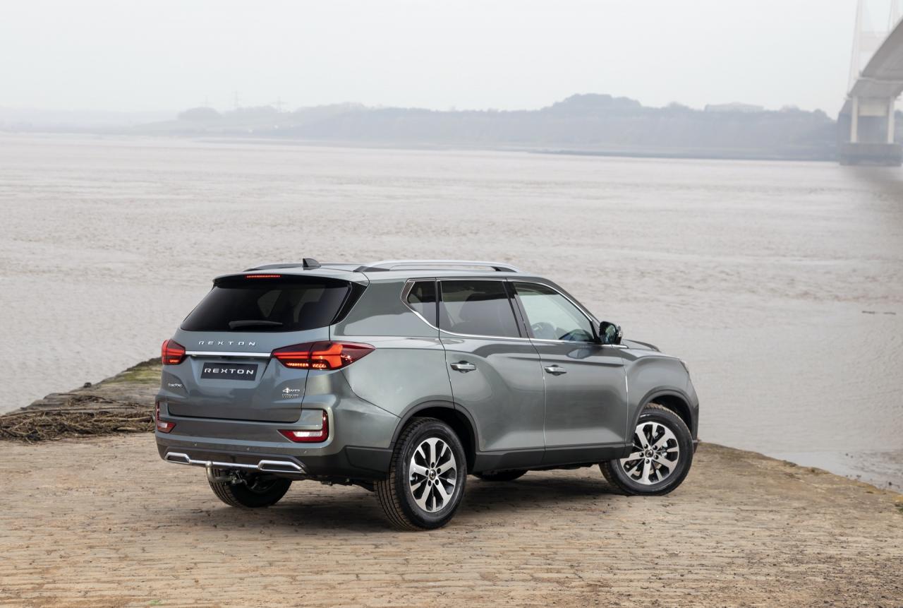 2021-SsangYong-Rexton-08.jpg