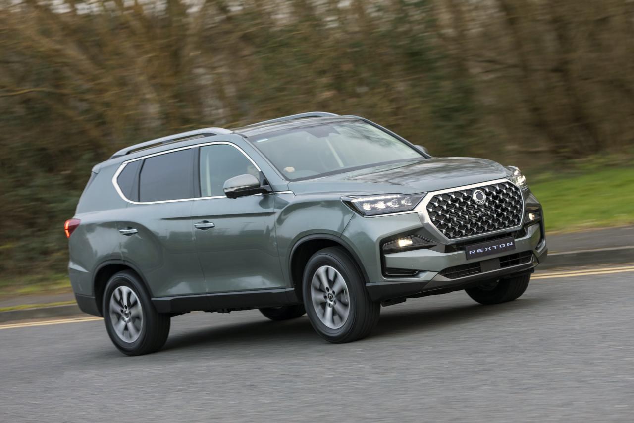 2021-SsangYong-Rexton-15.jpg