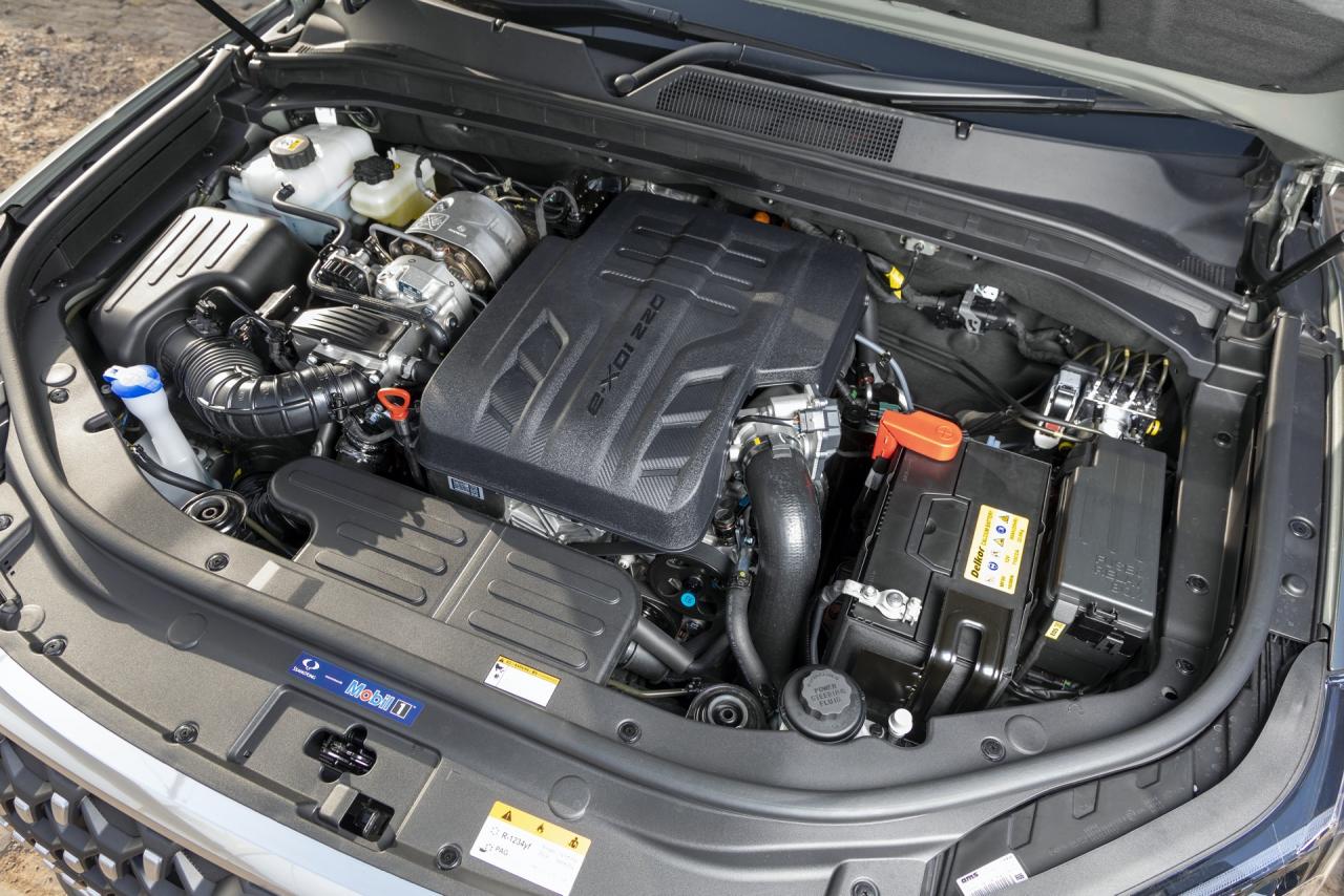 2021-SsangYong-Rexton-25.jpg