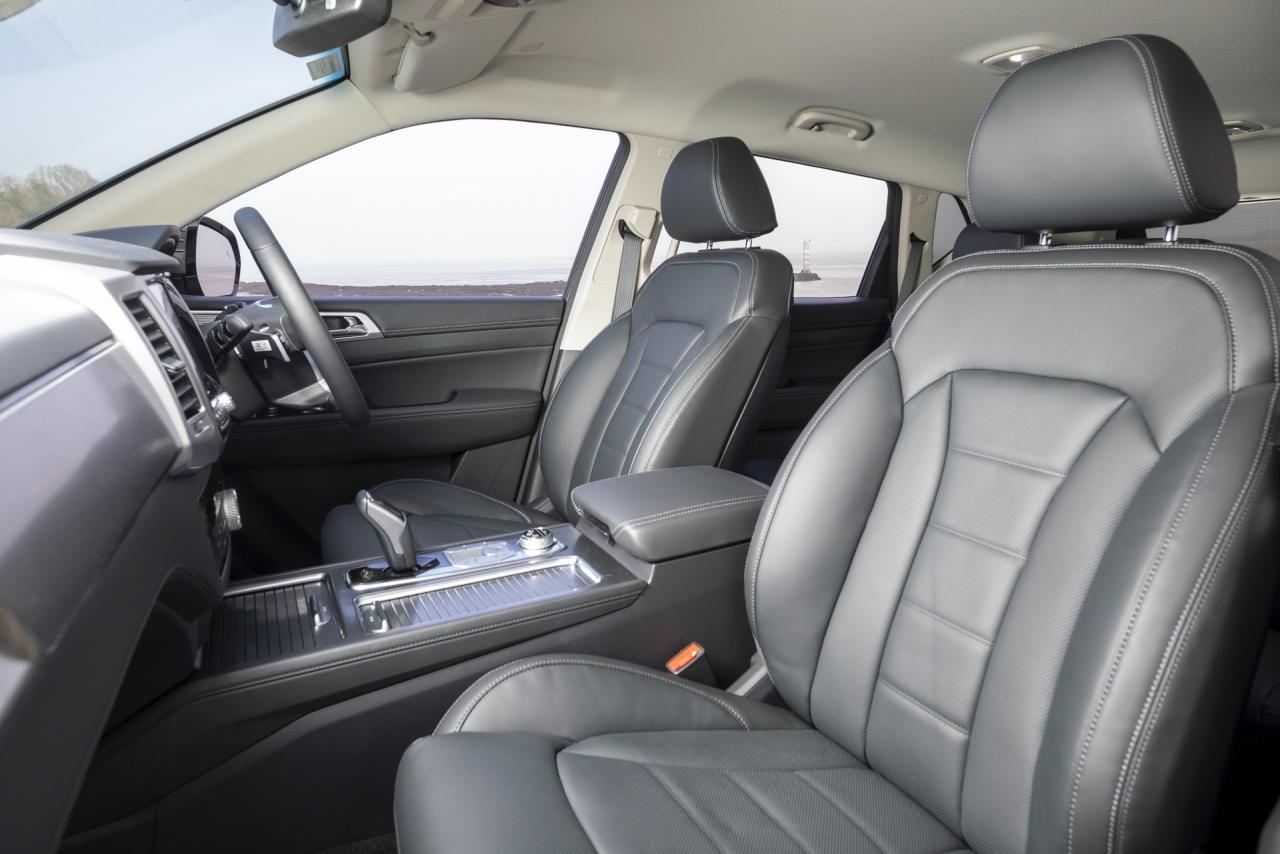2021-SsangYong-Rexton-48.jpg
