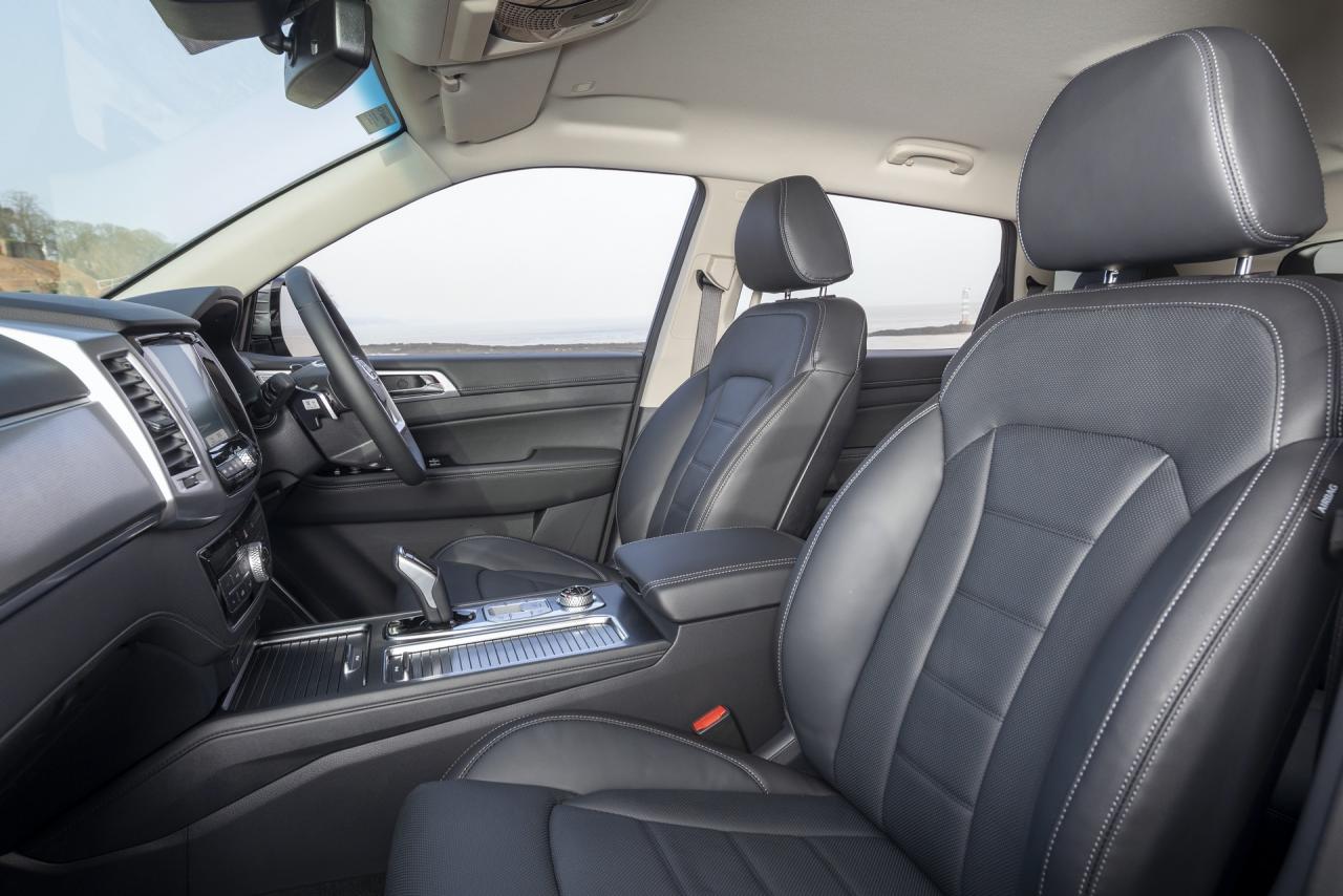 2021-SsangYong-Rexton-50.jpg