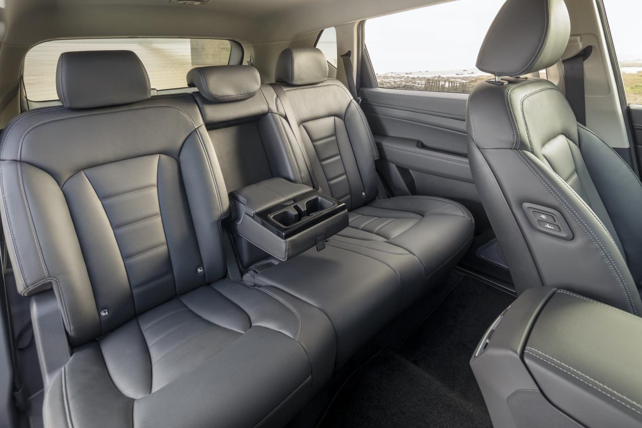 2021-SsangYong-Rexton-51.jpg