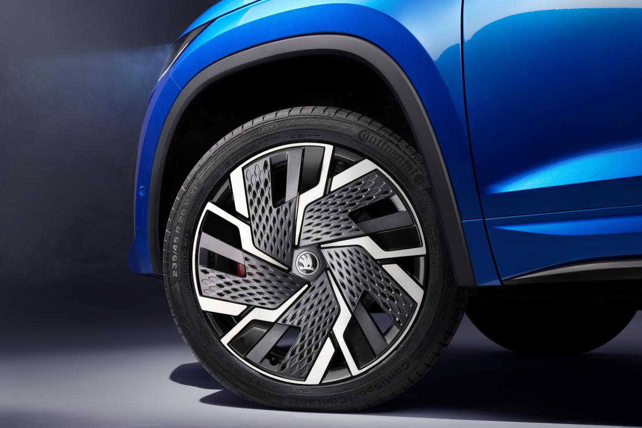 2021-skoda-kodiaq-rs-facelift-10.jpg