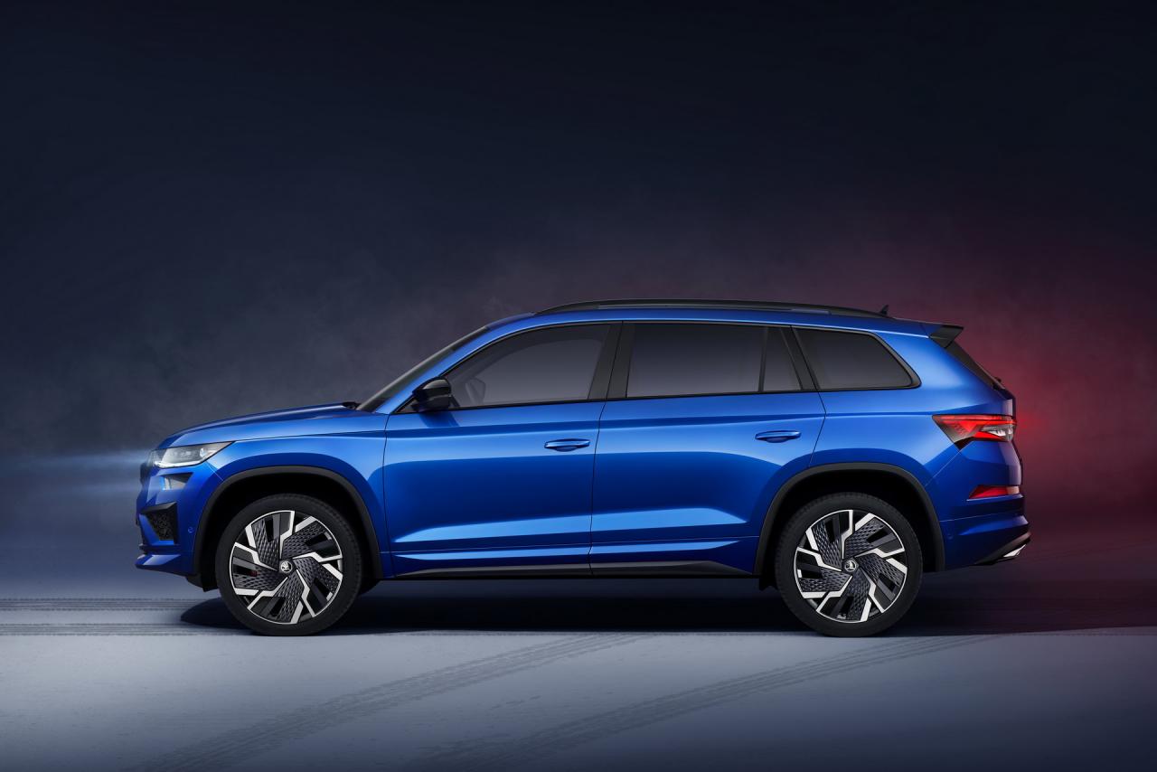 2021-skoda-kodiaq-rs-facelift-4.jpg