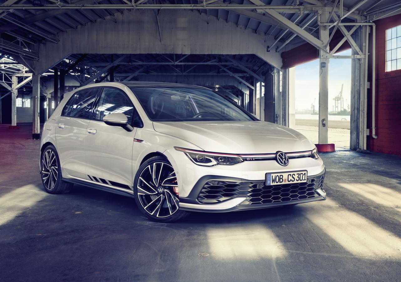 2021-vw-golf-gti-clubsport-1.jpg
