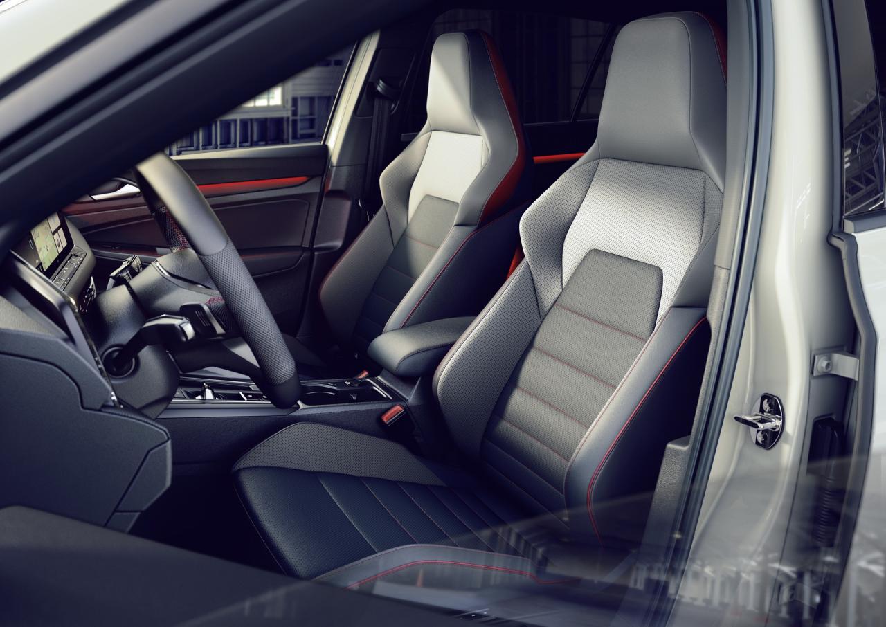 2021-vw-golf-gti-clubsport-3.jpg