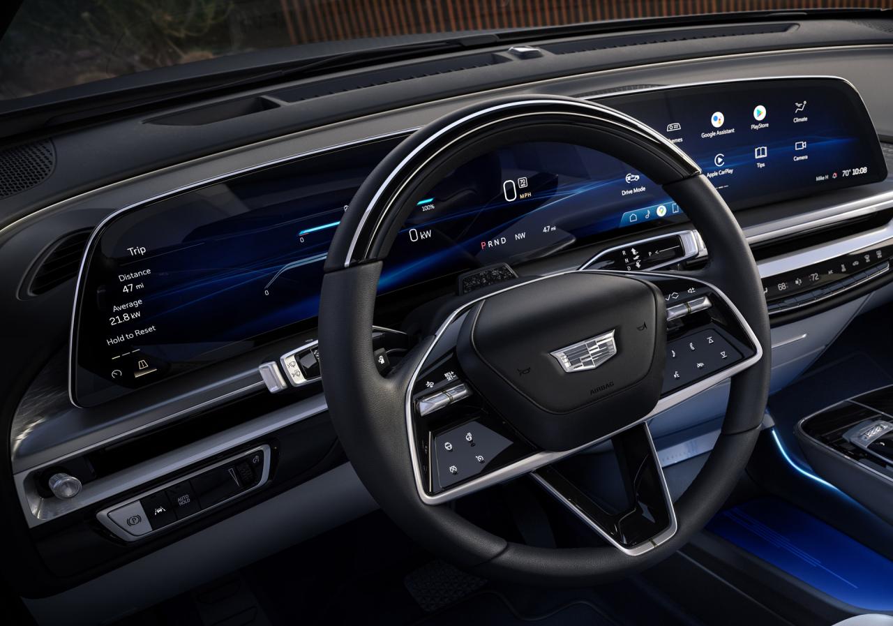 2022-Cadillac-Lyriq-7.jpg