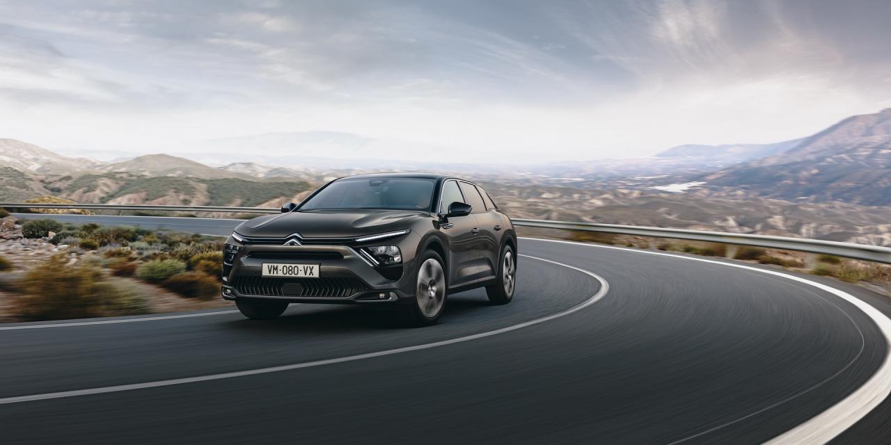2022-Citroen-C5X-15.jpg