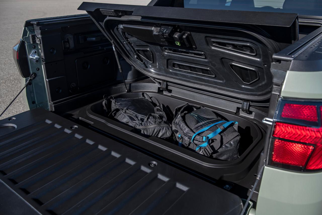 2022-Hyundai-Santa-Cruz-42.jpg